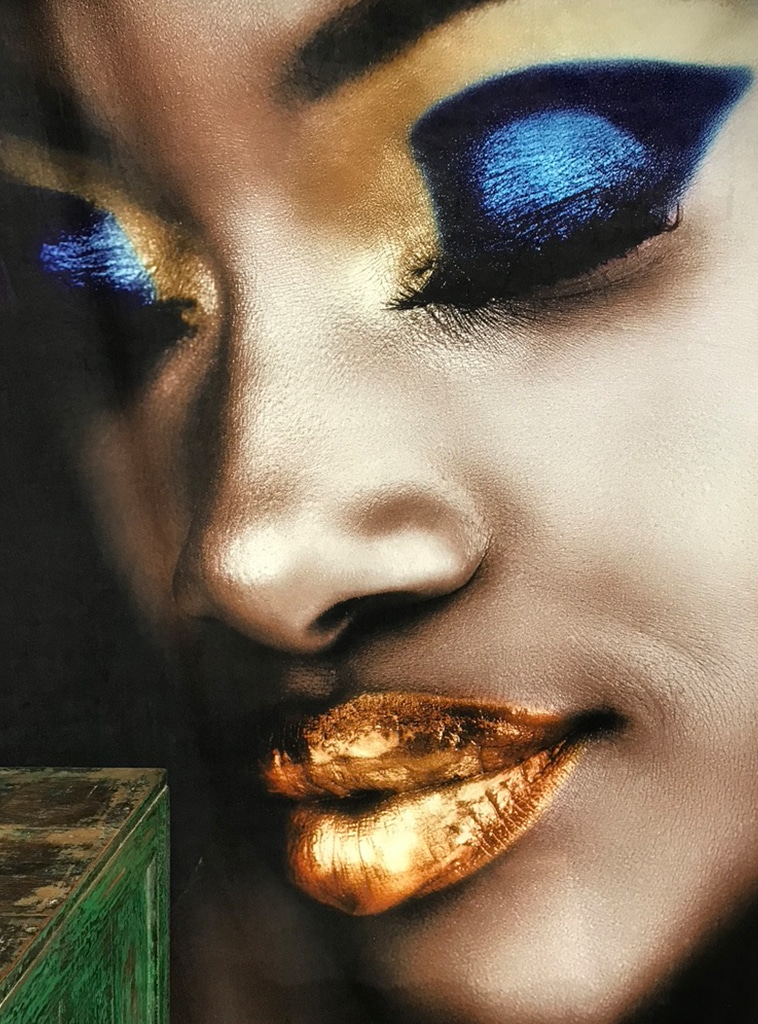 Supermarkt zonne Verrassend genoeg Wandkleed Lady Make-Up Gold - Pure Wood